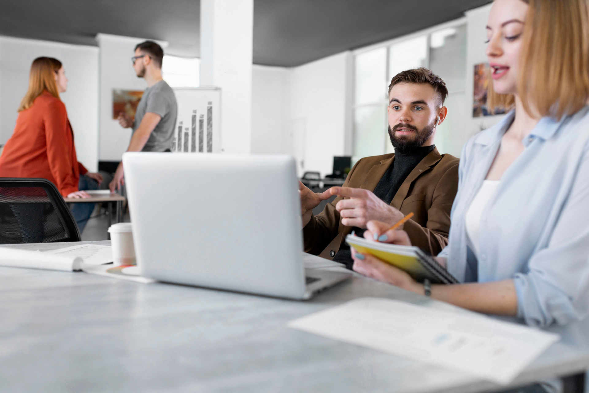 Office Mitarbeiter im Office